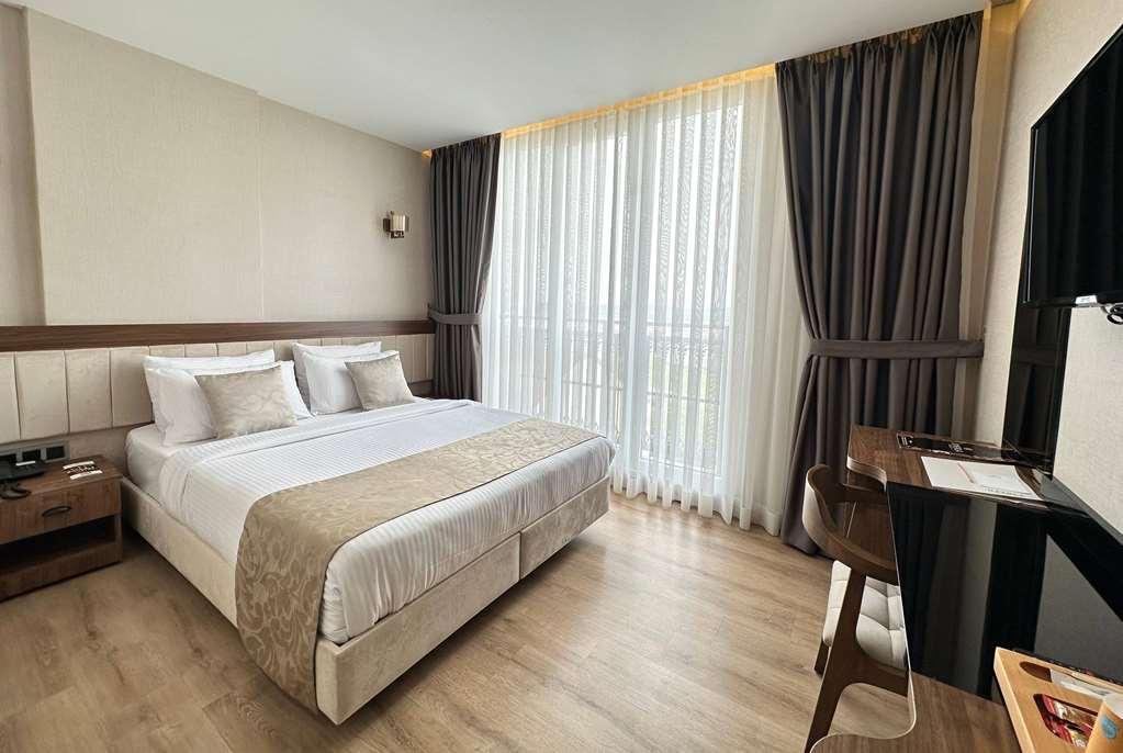Operla Airport Hotels, Tm Istanbul Room photo