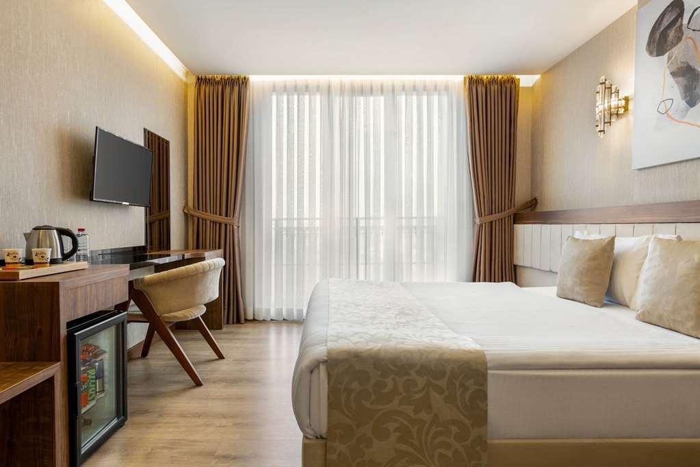 Operla Airport Hotels, Tm Istanbul Room photo