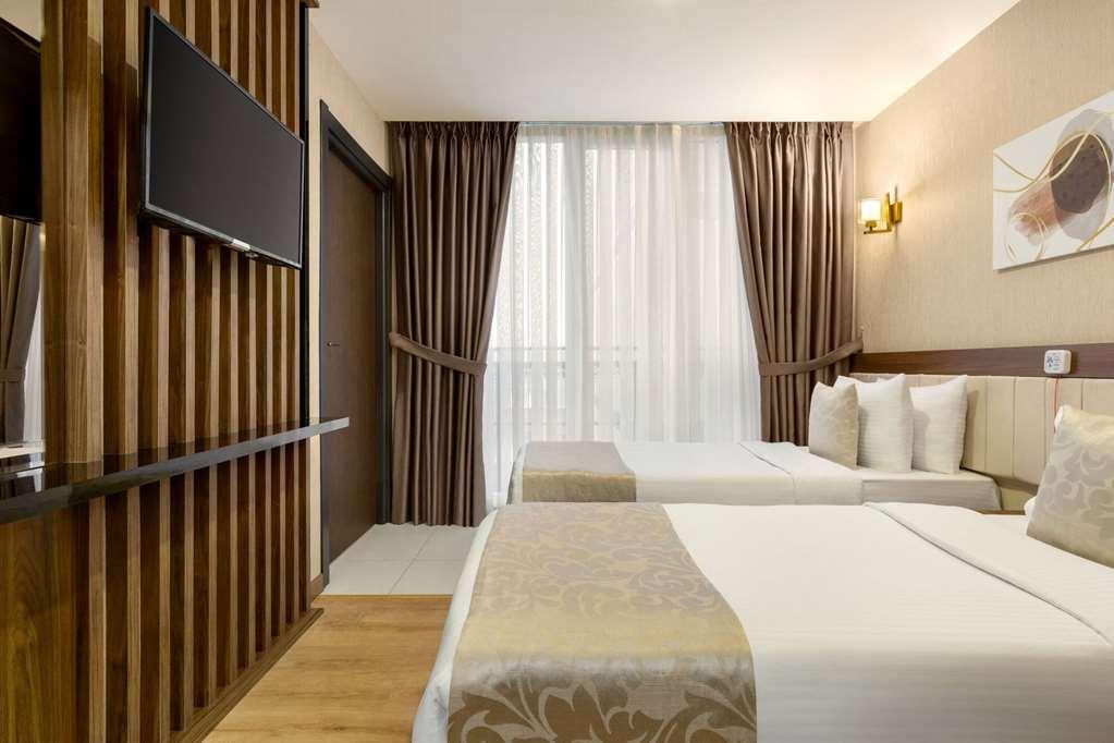Operla Airport Hotels, Tm Istanbul Room photo
